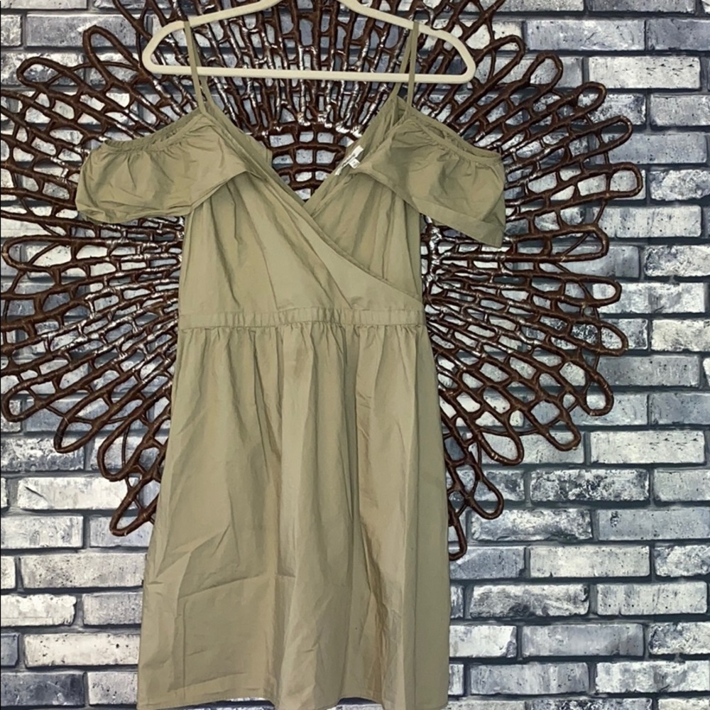 Madewell green wrap dress off shoulder size 10